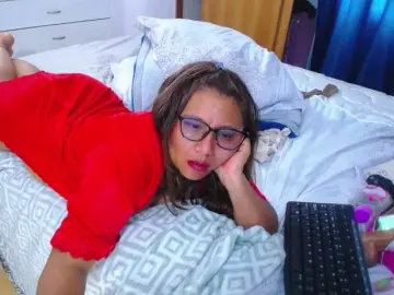 Slutdirty  live sex cam