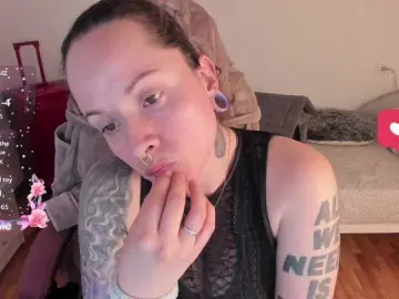 DominaDeivis  live sex cam