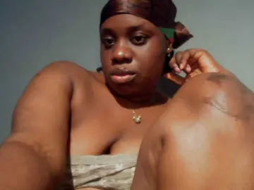 Freakyslut5  live sex cam