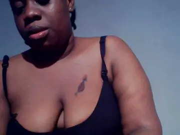 Freakyslut5  live sex cam