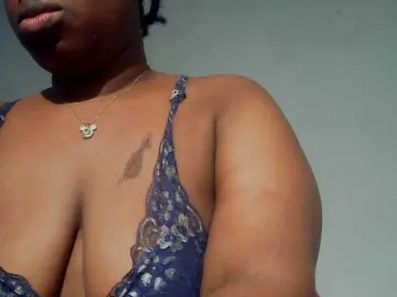 Freakyslut5  live sex cam