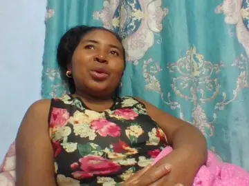 Josy-2  live sex cam