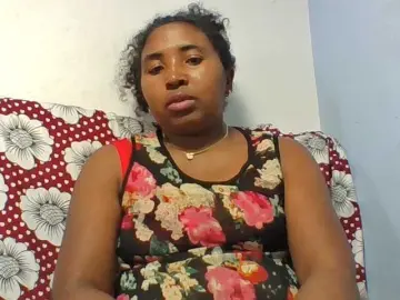 Josy-2  live sex cam