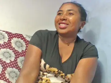 Josy-2  live sex cam
