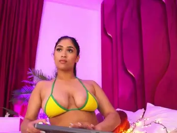 KiraKrush  live sex cam