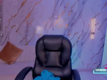 MaddisonLowe  live sex cam