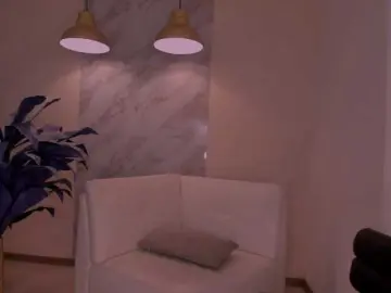 MaddisonLowe  live sex cam