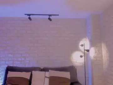 MaddisonLowe  live sex cam