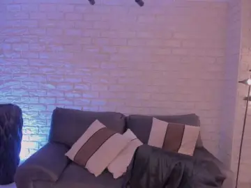 MaddisonLowe  live sex cam