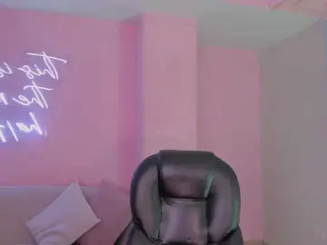 MaddisonLowe  live sex cam