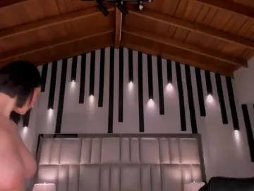 MaddisonLowe  live sex cam