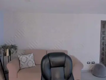 MaddisonLowe  live sex cam