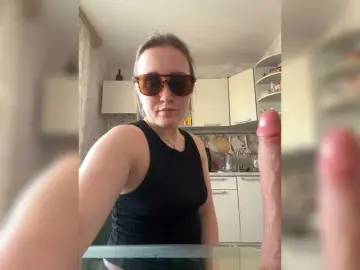 Maria1097  live sex cam