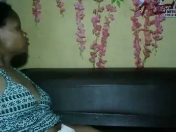 Pussy01lips  live sex cam