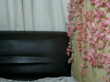 Pussy01lips  live sex cam