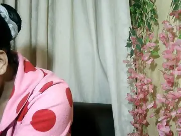 Pussy01lips  live sex cam