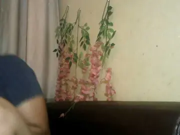 Pussy01lips  live sex cam