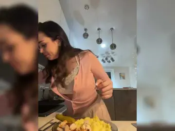 Sasha-Orlova  live sex cam