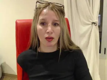 Sweet-Maga  live sex cam