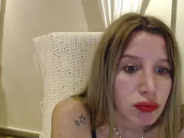 Sweet-Maga  live sex cam