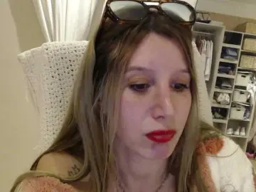 Sweet-Maga  live sex cam