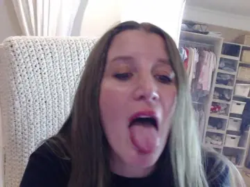 Sweet-Maga  live sex cam