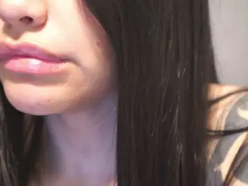 Capriciousqueen  live sex cam