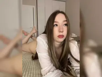 Sashhhkino  live sex cam