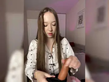 Sashhhkino  live sex cam