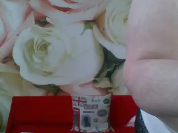 Yakameliya  live sex cam