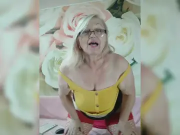 Yakameliya  live sex cam