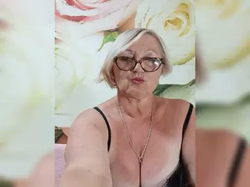 Yakameliya  live sex cam