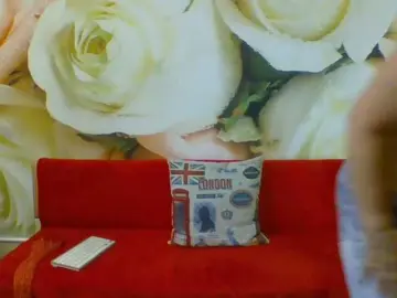 Yakameliya  live sex cam