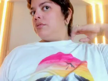 Arethaozz1  live sex cam