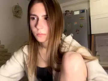 AshantiBadolato  live sex cam