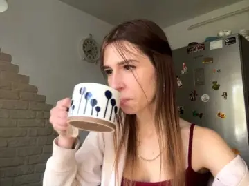 AshantiBadolato  live sex cam