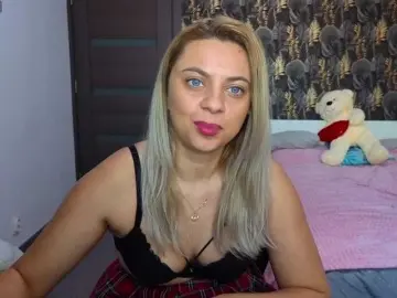 CarlaStaceeFun  live sex cam