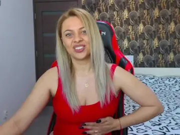 CarlaStaceeFun  live sex cam