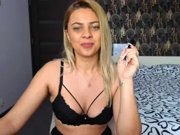 CarlaStaceeFun  live sex cam