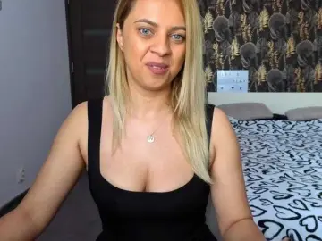 CarlaStaceeFun  live sex cam