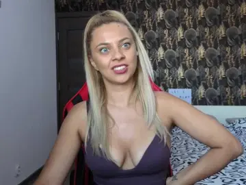 CarlaStaceeFun  live sex cam