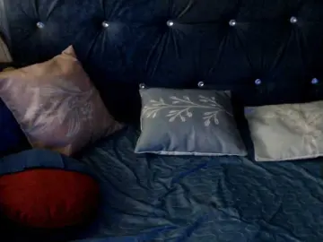 DragonFly7223  live sex cam