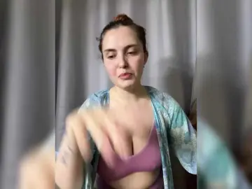 RuthBoone  live sex cam