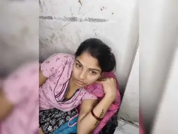Tunnidelhi  live sex cam