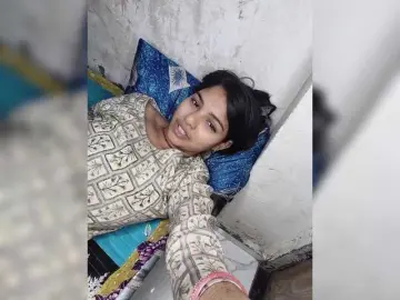 Tunnidelhi  live sex cam