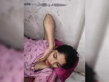 Tunnidelhi  live sex cam