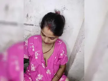 Tunnidelhi  live sex cam
