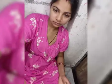 Tunnidelhi  live sex cam