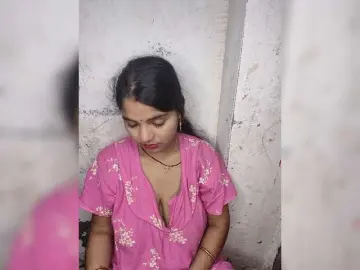Tunnidelhi  live sex cam