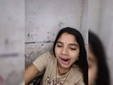 Tunnidelhi  live sex cam